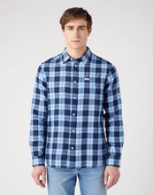 Load image into Gallery viewer, Wrangler blue check shirt

