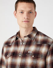 Load image into Gallery viewer, Wrangler brown check shirt
