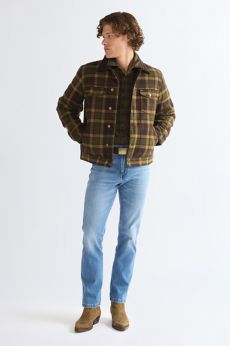 Wrangler light blue denim jeas