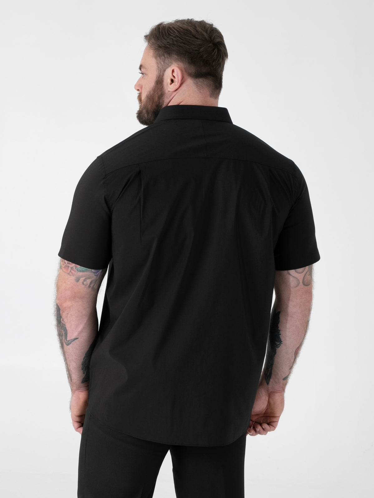 D555 black short sleeve shirt