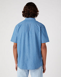 Wrangler short sleeve light blue denim shirt