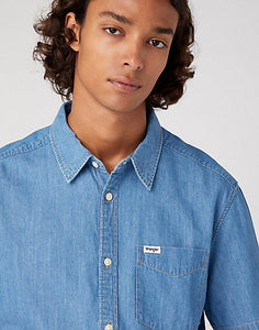 Wrangler short sleeve light blue denim shirt