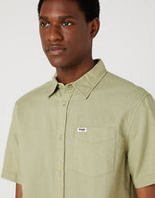 Load image into Gallery viewer, Wrangler light green short sleeve shirt
