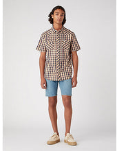 Load image into Gallery viewer, Wrangler beige check short sleeve shirt
