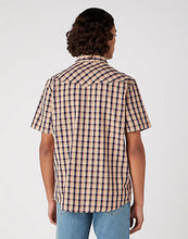 Load image into Gallery viewer, Wrangler beige check short sleeve shirt
