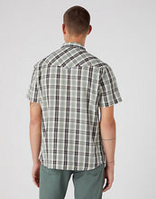 Load image into Gallery viewer, Wrangler black and green check short sleeve shirt
