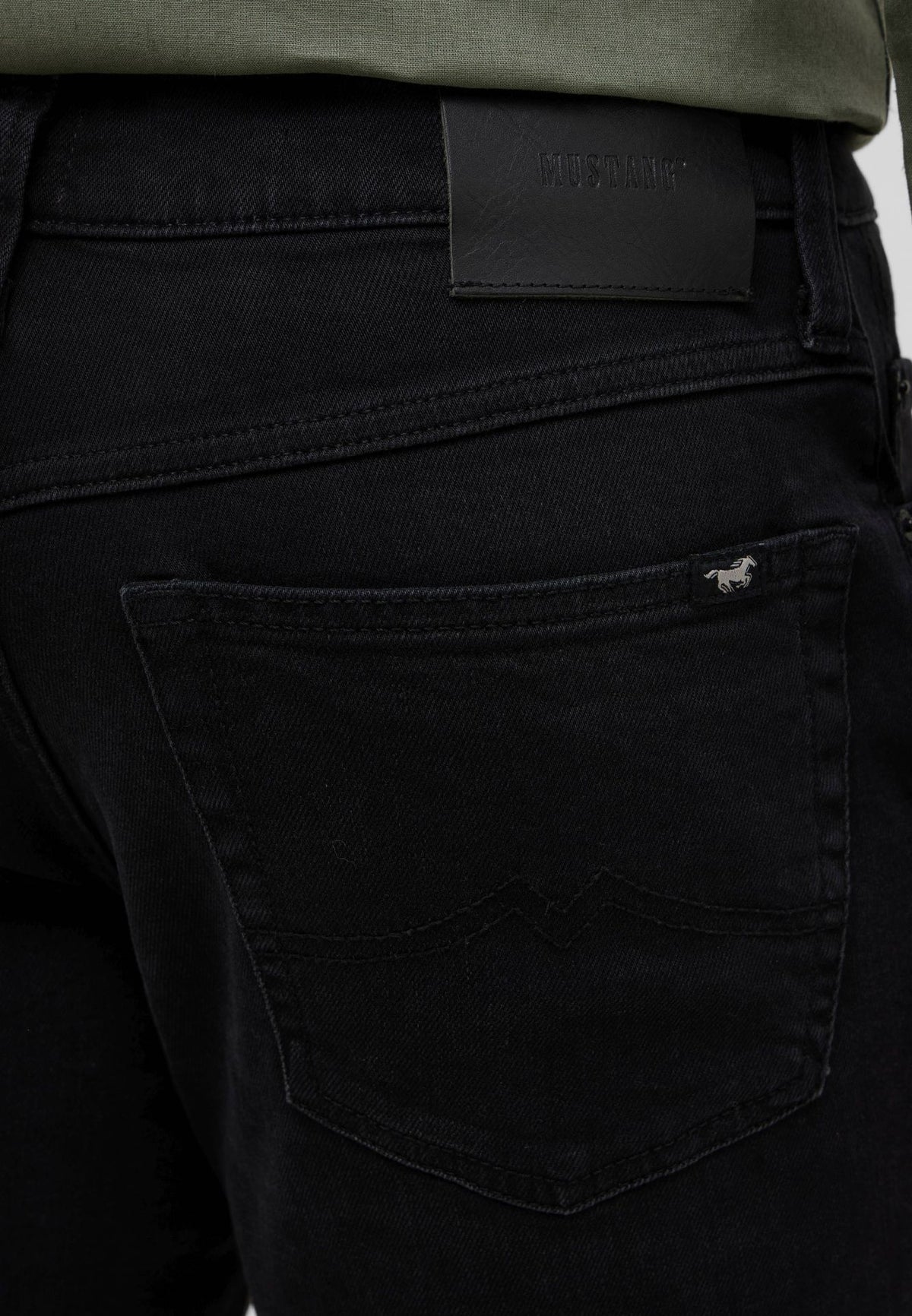 Mustang Tramper black jeans