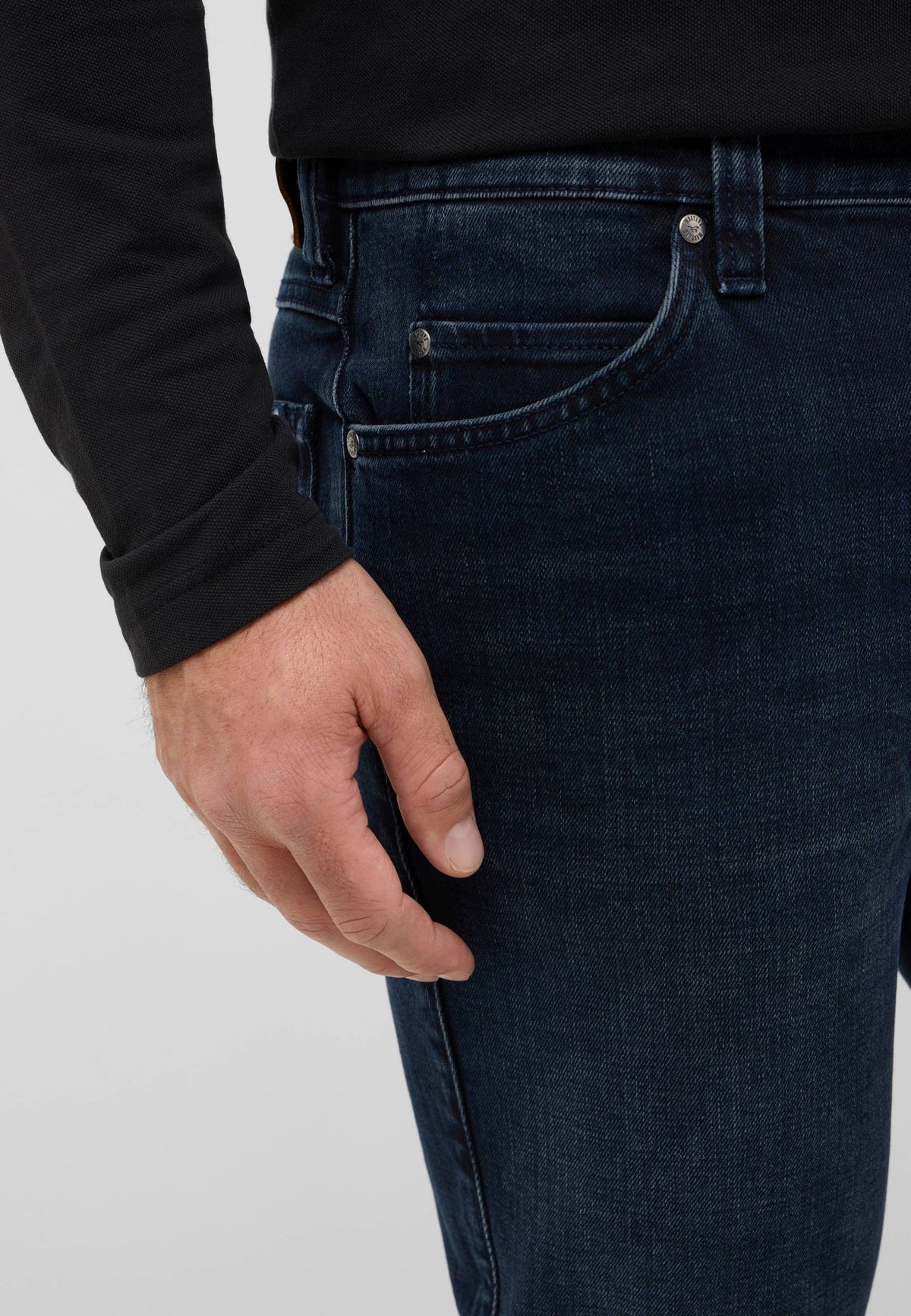 Mustang Tramper navy denim jeans