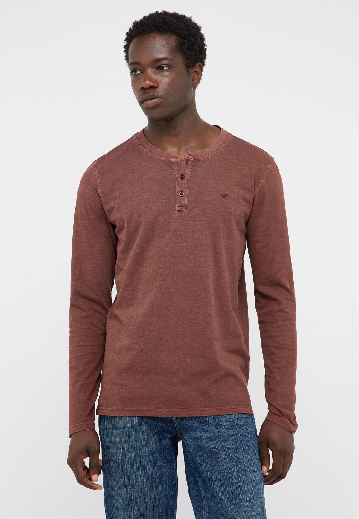 Mustang wine long sleeve grandad t-shirt