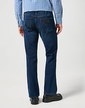 Load image into Gallery viewer, Wrangler navy boot cut jeans
