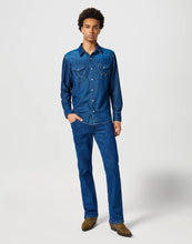 Load image into Gallery viewer, Wrangler dark blue bootcut jeans
