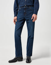 Load image into Gallery viewer, Wrangler navy jeans
