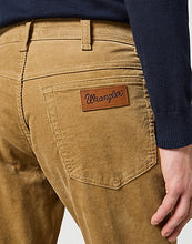 Load image into Gallery viewer, Wrangler beige cord  jeans
