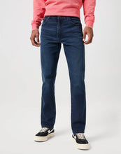 Load image into Gallery viewer, Wrangler navy jeans
