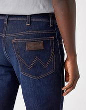 Load image into Gallery viewer, Wrangler Texas Slim Dark Blue Jeans
