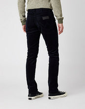 Load image into Gallery viewer, Wrangler Texas Slim Black Cord Jeans
