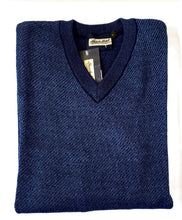 Load image into Gallery viewer, Swallow V-Neck Jumper 2200 K
