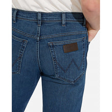 Load image into Gallery viewer, Wrangler Texas Mid Blue Denim Jeans
