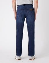Load image into Gallery viewer, Wrangler Texas Dark Blue Denim Jeans Brushed Up
