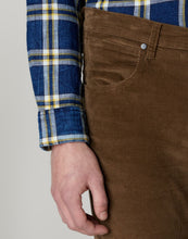 Load image into Gallery viewer, Wrangler Arizona Brown Cord Jeans
