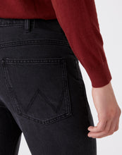 Load image into Gallery viewer, Wrangler Arizona Blackstrap Jeans
