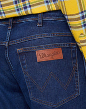 Load image into Gallery viewer, Wrangler Texas Slim Dark Blue Jeans
