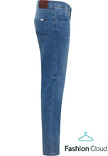 Load image into Gallery viewer, Mustang Oregon Tapered Jeans 543 R
