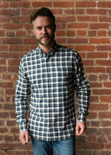 Load image into Gallery viewer, Henderson Check Shirt 5532 R
