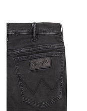 Load image into Gallery viewer, Wrangler Texas slim black crow jeans
