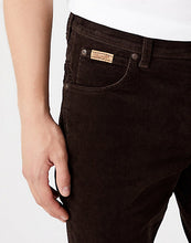Load image into Gallery viewer, Texas Slim brown Wrangler cord jeans
