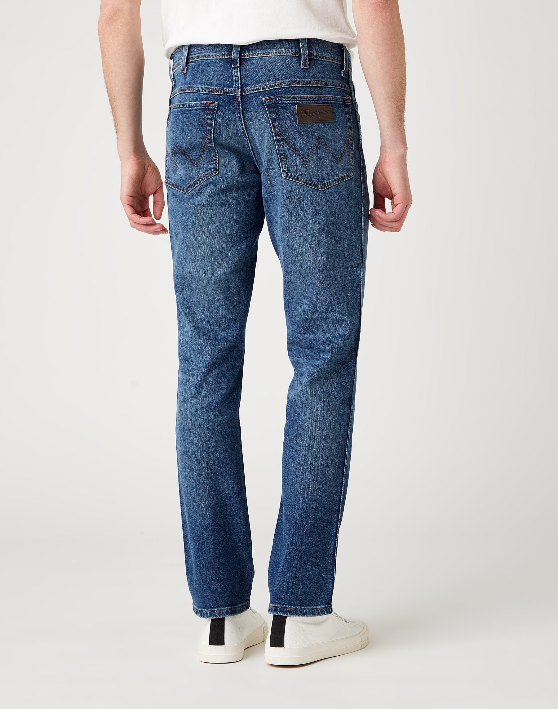 Guru jeans store
