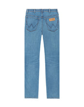 Load image into Gallery viewer, Wrangler Texas Slim Jeans The Story
