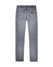 Load image into Gallery viewer, Wrangler grey jeans
