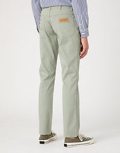 Load image into Gallery viewer, Wrangler Texas slim light green jeans
